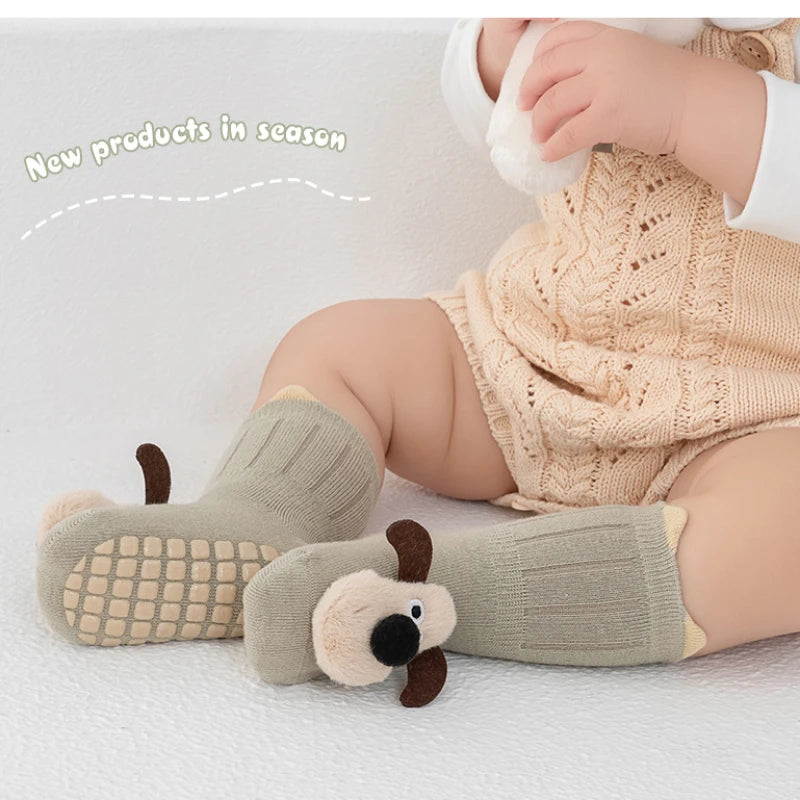 Three-Dimensional Baby Socks