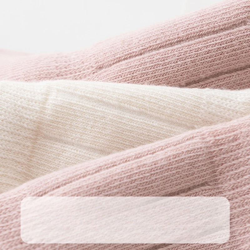 Three-Dimensional Baby Socks